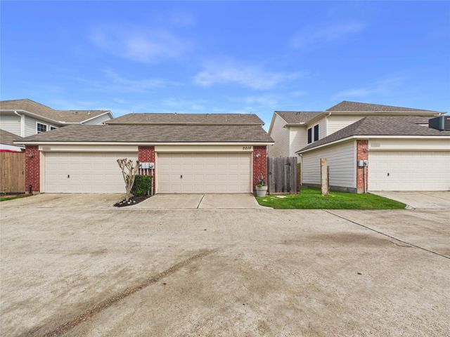 2015 Kemah Village Drive, Kemah, TX 77565