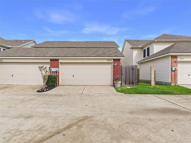 2015 Kemah Village Drive, Kemah, TX 77565