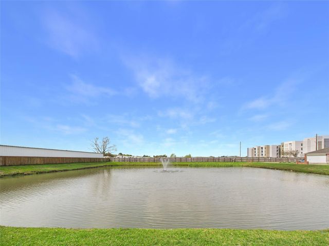 2015 Kemah Village Drive, Kemah, TX 77565