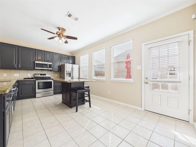 2015 Kemah Village Drive, Kemah, TX 77565