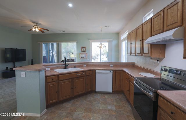 13599 N Sunset Mesa Drive, Marana, AZ 85658