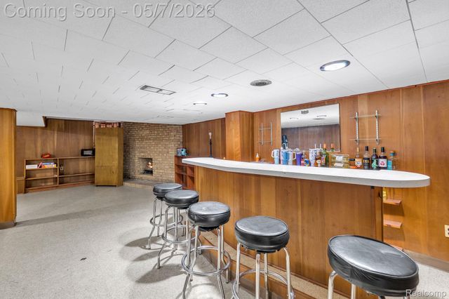 37022 Pinewood Road, Wayne, MI 48184