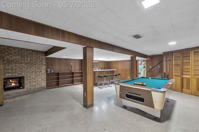 37022 Pinewood Road, Wayne, MI 48184