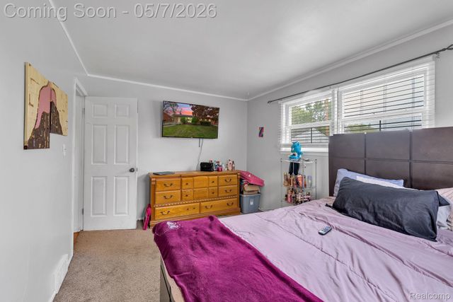 37022 Pinewood Road, Wayne, MI 48184