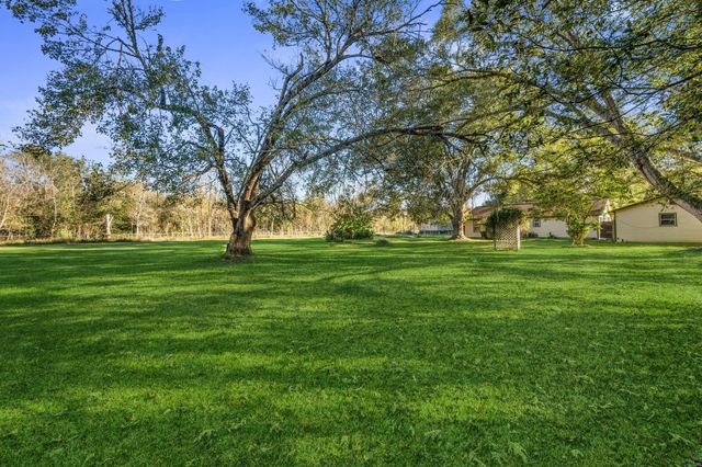 2415 Fm 2797, Kenefick, TX 77535