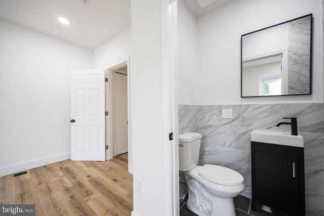 3712 MANAYUNK AVE, Philadelphia, PA 19128