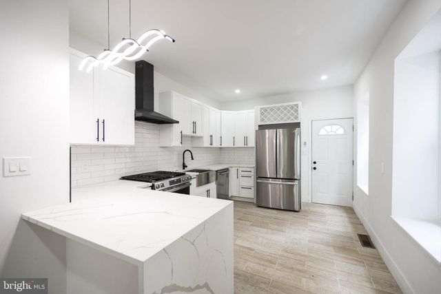 3712 MANAYUNK AVE, Philadelphia, PA 19128