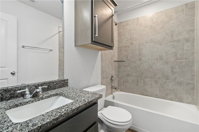 1922 Cartwright Street, Bryan, TX 77807