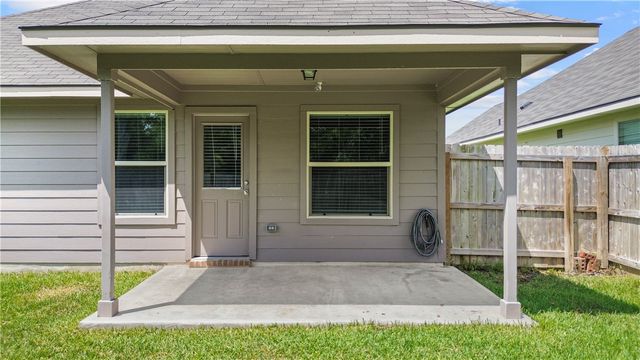1922 Cartwright Street, Bryan, TX 77807