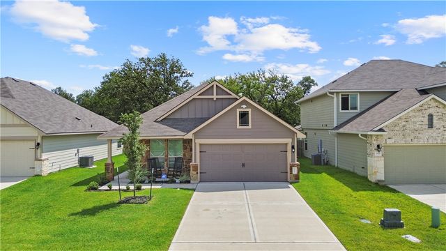 1922 Cartwright Street, Bryan, TX 77807