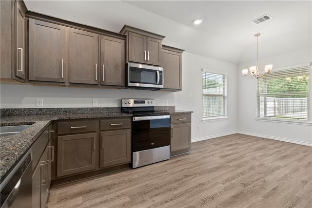 1922 Cartwright Street, Bryan, TX 77807