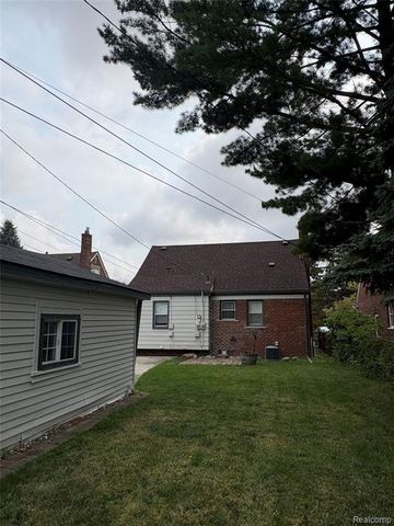 9640 Hubert Avenue, Allen Park, MI 48101