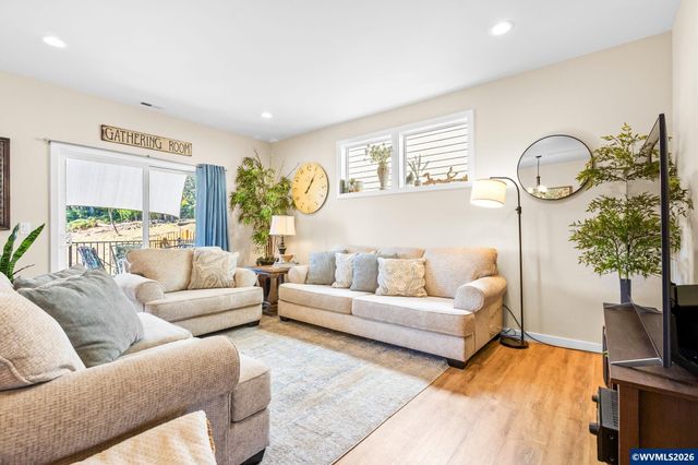 2773 NW Huckleberry Dr, Corvallis, OR 97330