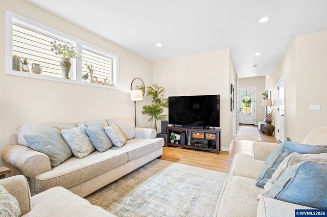 2773 NW Huckleberry Dr, Corvallis, OR 97330