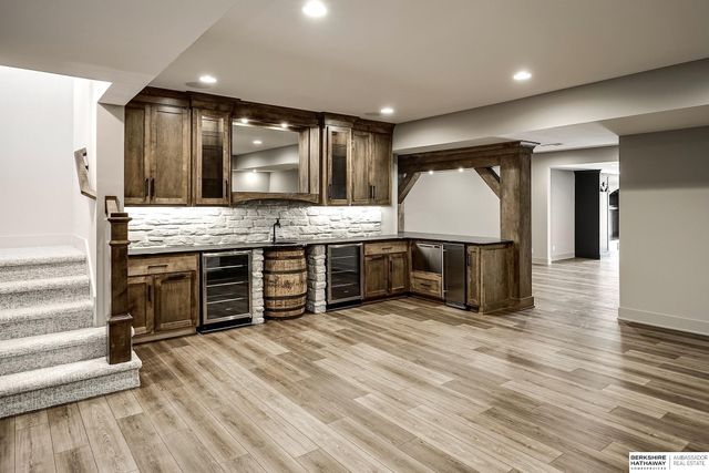 21101 Laurel Avenue, Elkhorn, NE 68022