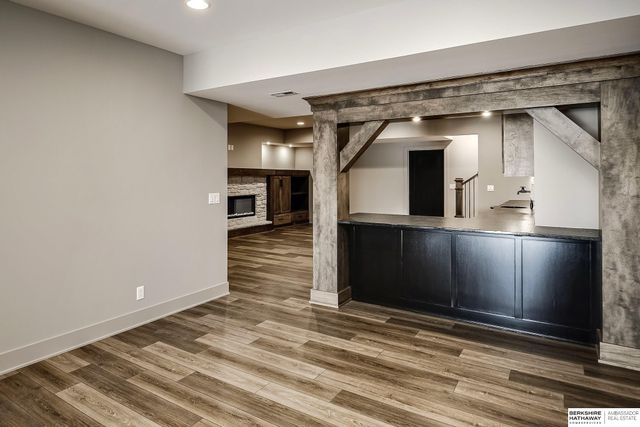 21101 Laurel Avenue, Elkhorn, NE 68022