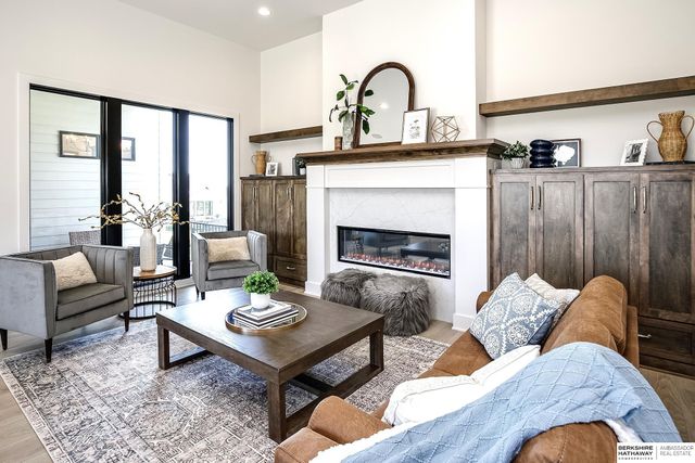 21101 Laurel Avenue, Elkhorn, NE 68022