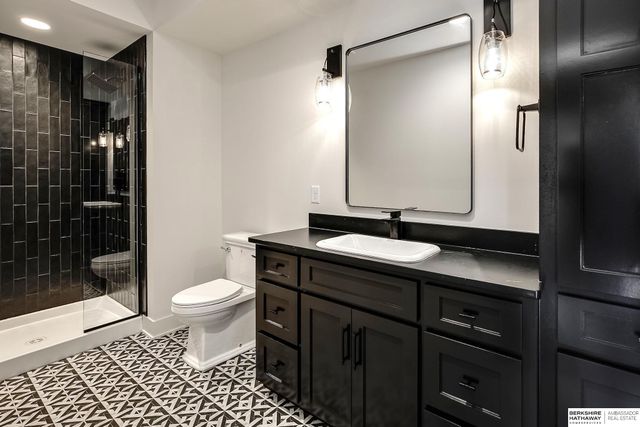 21101 Laurel Avenue, Elkhorn, NE 68022