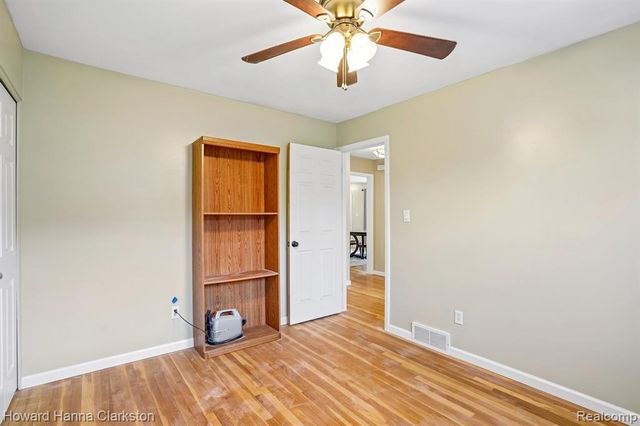 28723 Adler Drive, Warren, MI 48088