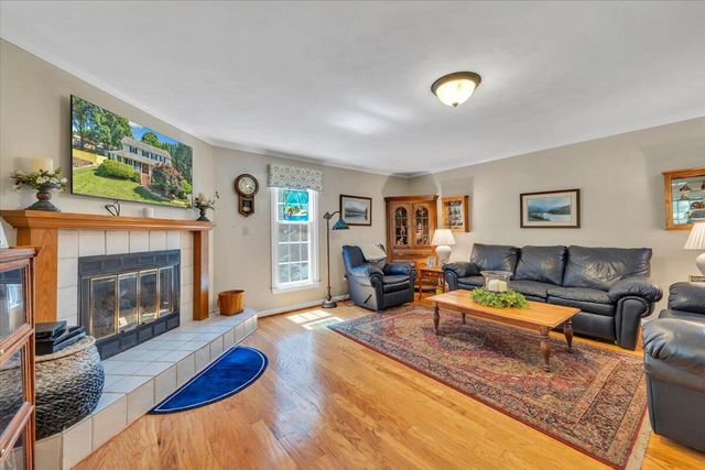 1510 Ashley DR, Salem, VA 24153