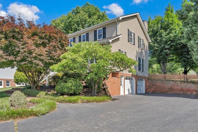 1510 Ashley DR, Salem, VA 24153