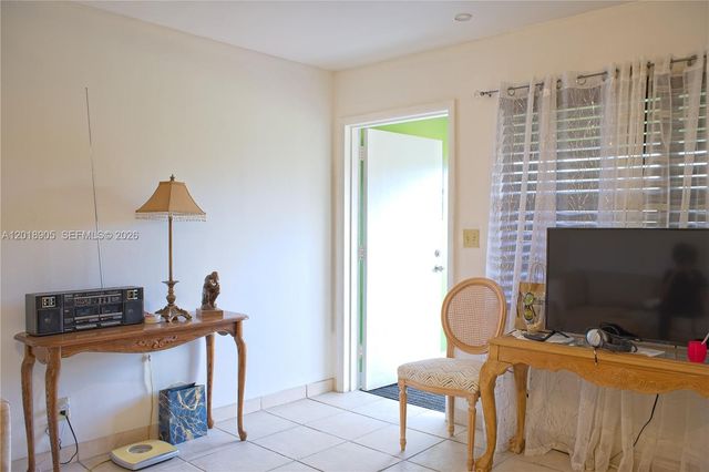 5300 Washington St F215, Hollywood, FL 33021