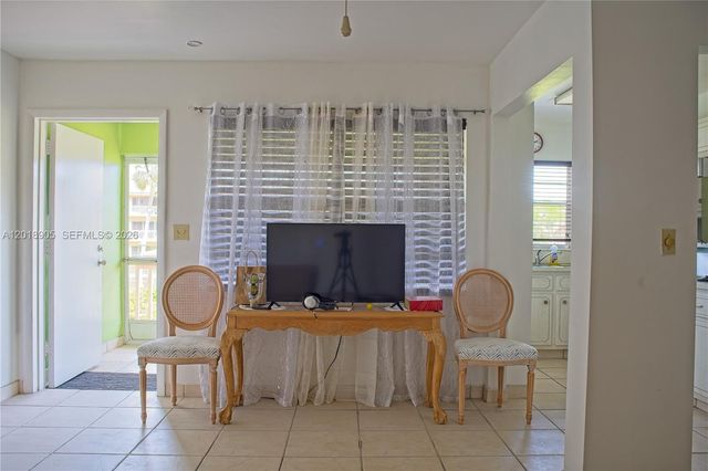 5300 Washington St F215, Hollywood, FL 33021