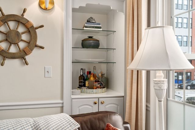 614 E 3rd St 1, Boston, MA 02127