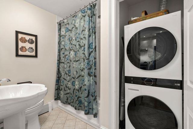 614 E 3rd St 1, Boston, MA 02127