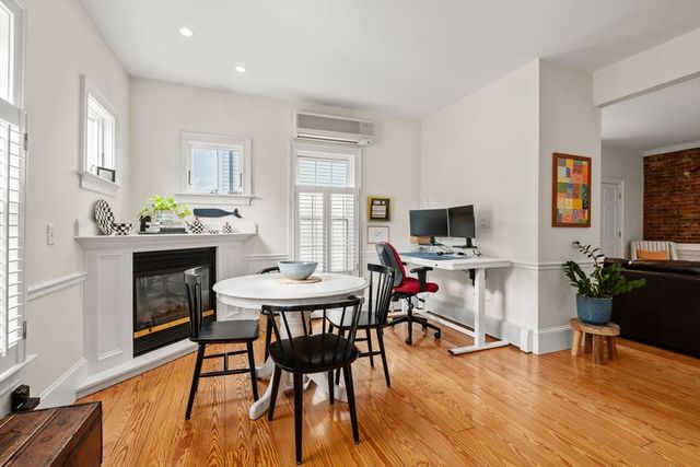 614 E 3rd St 1, Boston, MA 02127