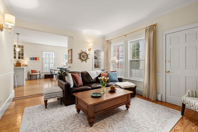 614 E 3rd St 1, Boston, MA 02127