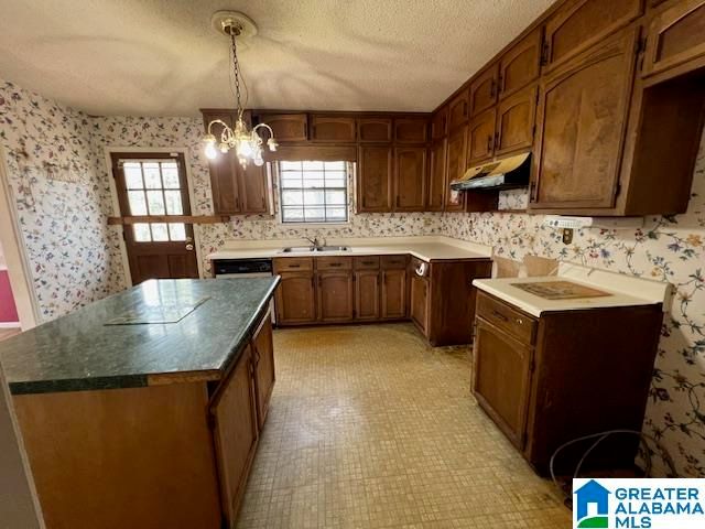 816 PINE FOREST CIRCLE, Birmingham, AL 35235