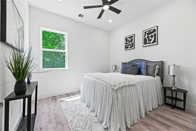 7212 England Street, Houston, TX 77021