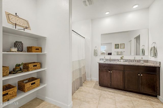 3229 W SHANLEY Avenue, Apache Junction, AZ 85120