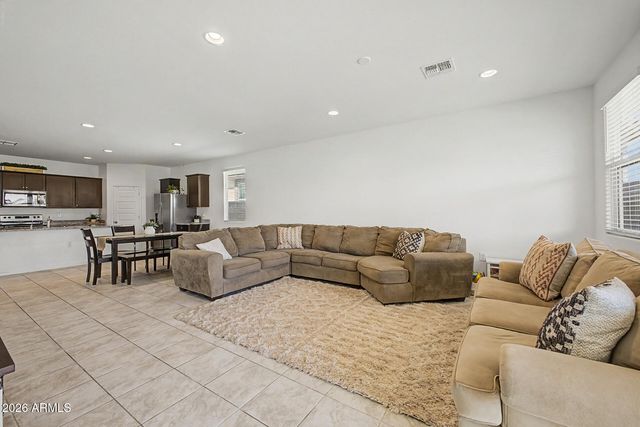 3229 W SHANLEY Avenue, Apache Junction, AZ 85120