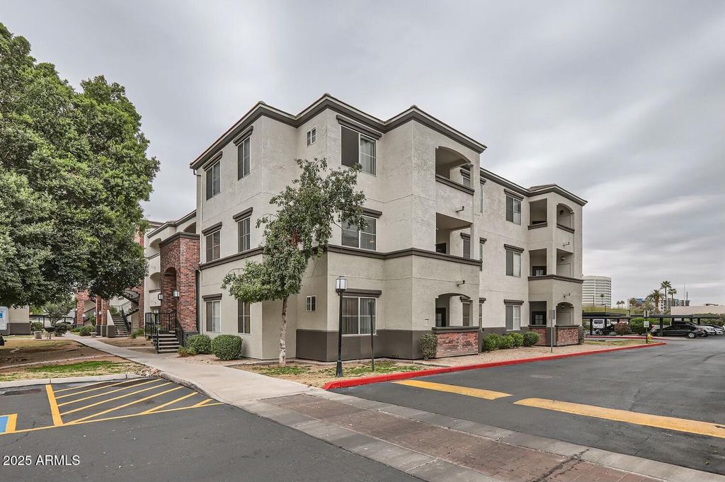 Image 1 of property listing at 3302 N 7TH Street 249, Phoenix, AZ 85014