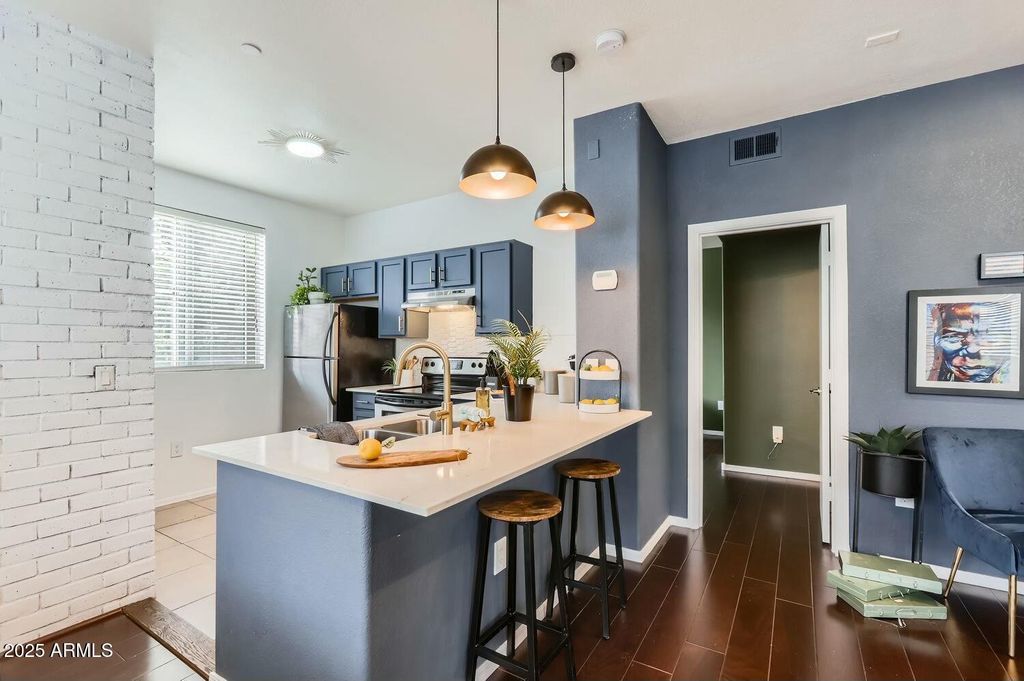 Image 2 of property listing at 3302 N 7TH Street 249, Phoenix, AZ 85014