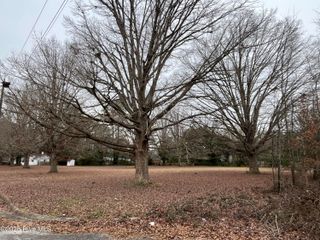 1 Corner Fairly & Lanoca Avenue, Laurinburg, NC 28352