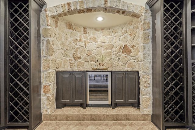 108 Evergreen Oak Drive, Conroe, TX 77384