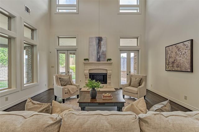 108 Evergreen Oak Drive, Conroe, TX 77384