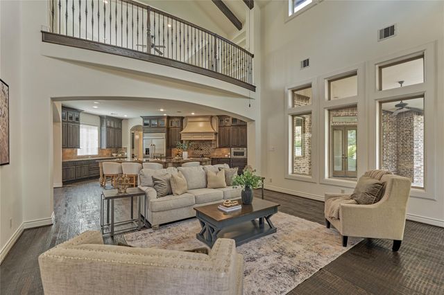 108 Evergreen Oak Drive, Conroe, TX 77384