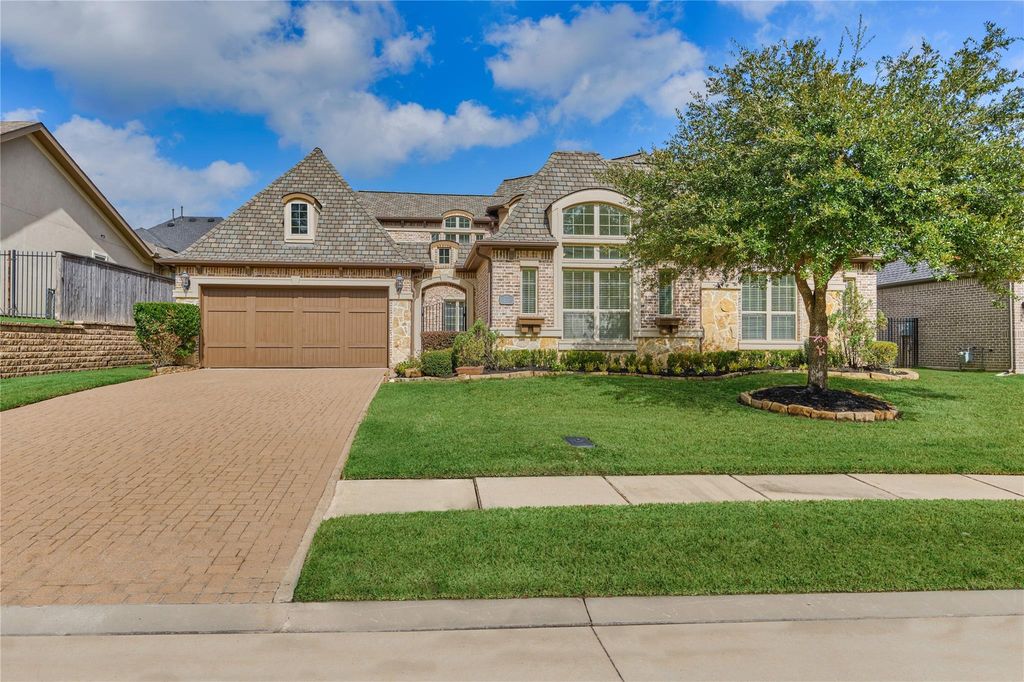 108 Evergreen Oak Drive, Conroe, TX 77384