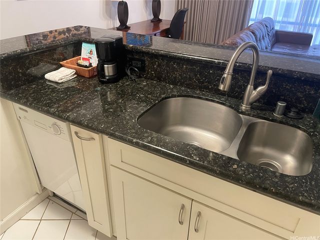 1088 Bishop Street 3111, Honolulu, HI 96813