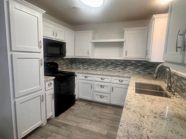 1936 71st Street, Lubbock, TX 79412