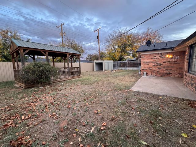 1936 71st Street, Lubbock, TX 79412