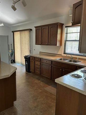 12727 104th, Grand Haven, MI 49417