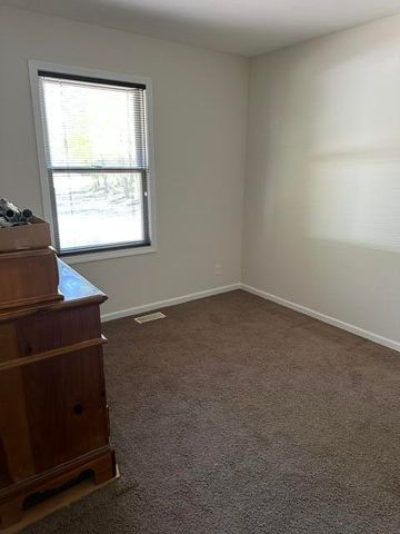 12727 104th, Grand Haven, MI 49417