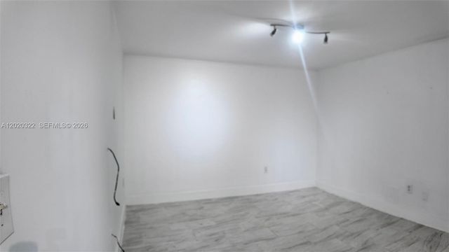 2138 SW 6th St 101, Miami, FL 33135