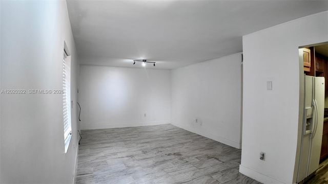 2138 SW 6th St 101, Miami, FL 33135