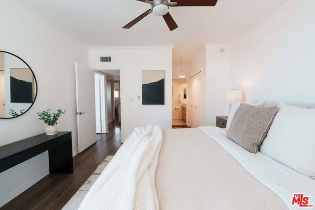 1110 Hacienda Place 207, West Hollywood, CA 90069